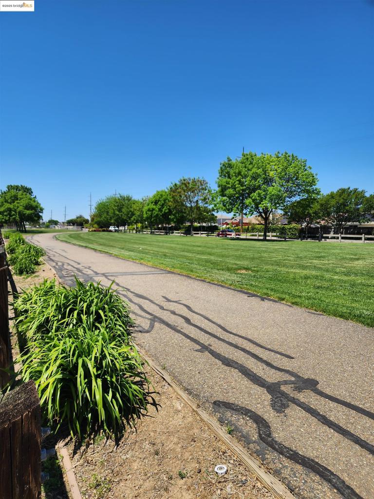 SUNSET CROSSING - Residential