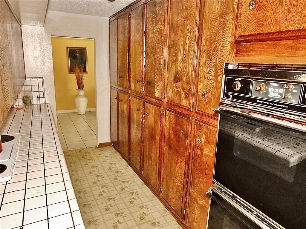 San Bernardino, California 92404, United States, 4 Bedrooms Bedrooms, ,2 BathroomsBathrooms,Residential,Active,120759