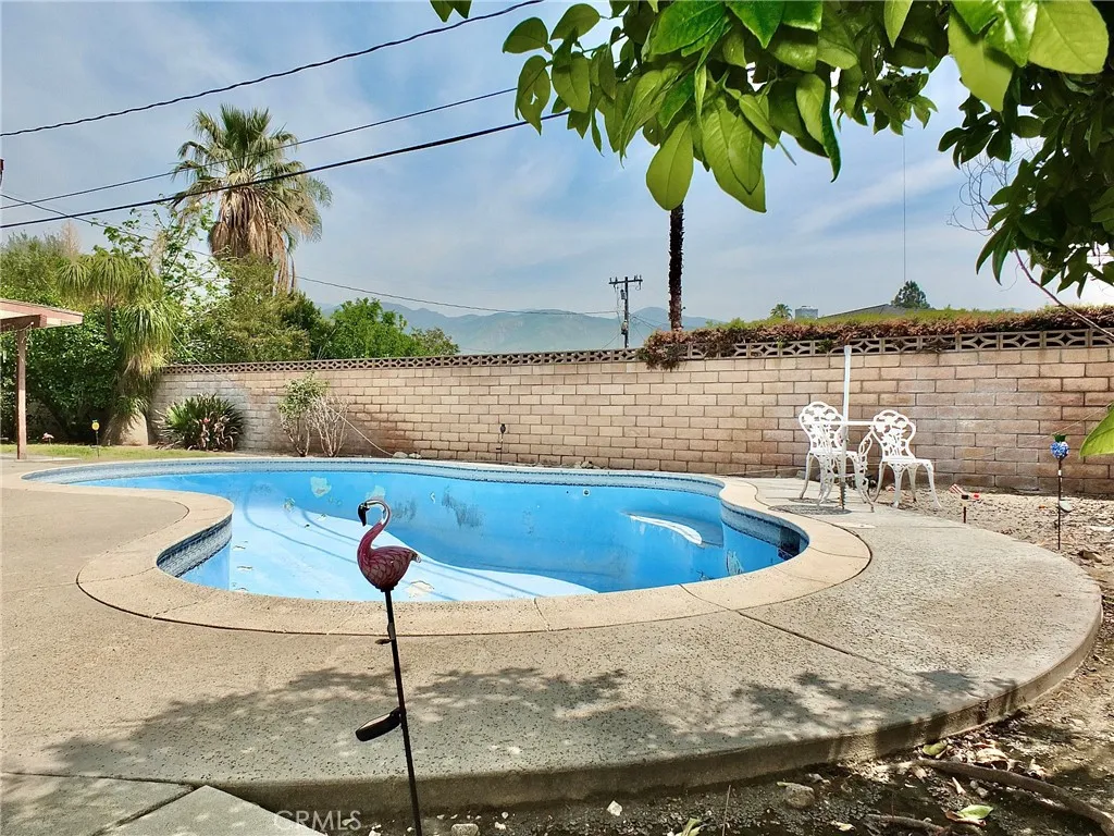 San Bernardino, California 92404, United States, 4 Bedrooms Bedrooms, ,2 BathroomsBathrooms,Residential,Active,120759