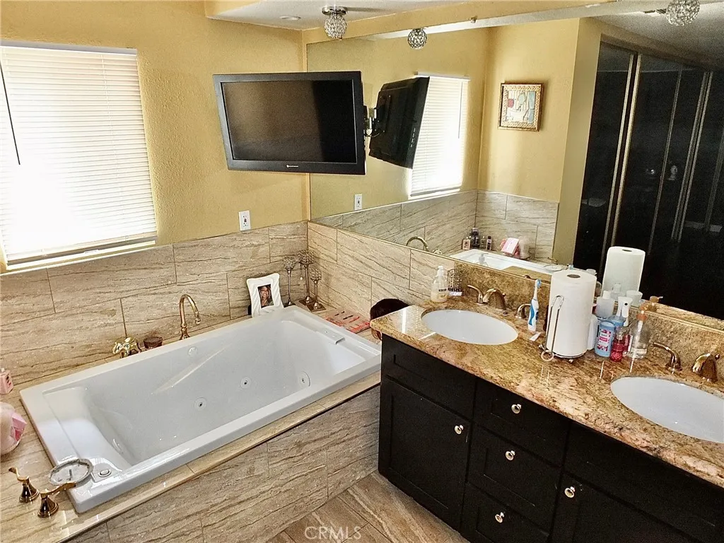 San Bernardino, California 92404, United States, 4 Bedrooms Bedrooms, ,2 BathroomsBathrooms,Residential,Active,120759