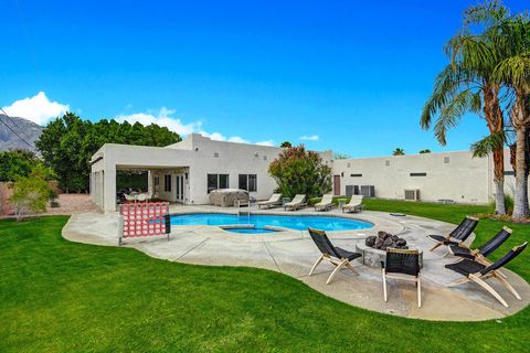 Photo of 2005 E Racquet Club Road, Palm Springs, CA 92262 (MLS # 219145356DA)