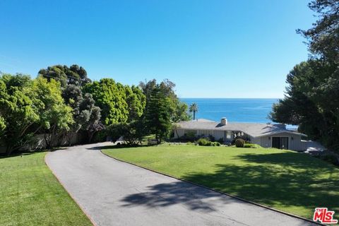 Photo of 32440 Pacific Coast Highway, Malibu, CA 90265 (MLS # 25607733)