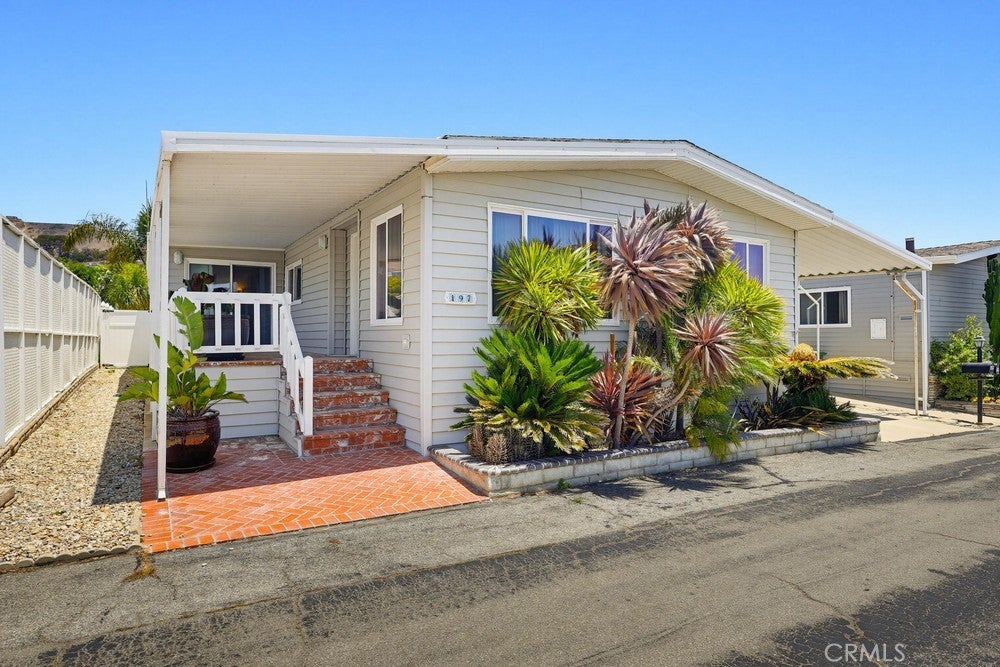 2275 W 25th 197