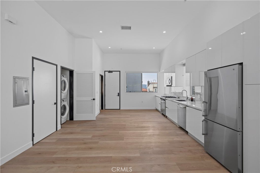 957 Figueroa Terrace 318, Los Angeles CA 90012