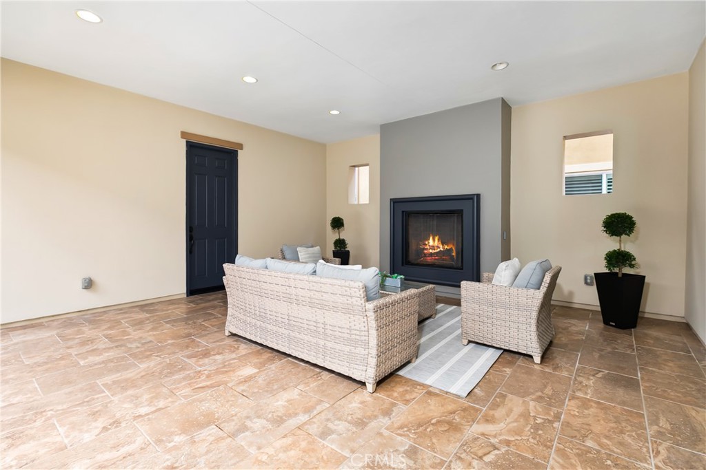 HIGHLANDS (BKHGL) - Residential Lease