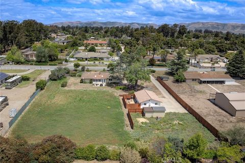 Tiny photo for 245 N Las Flores Dr, Nipomo, CA 93444 (MLS # PI26089825)