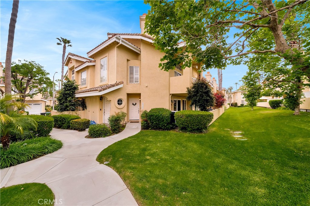Welcome to this charming, updated single-level condo in the desirable Del Prado community in Laguna Niguel. This home is positioned on a corner lot with a direct-access two-car garage. The light-filled home features two spacious bedrooms, including a primary suite with a walk-in closet and an en-suite bath. Complete with dual vanities, and a large roman style tub and shower. The secondary bedroom and full bath are tucked down the hall for additional privacy. The bright kitchen showcases granite countertops, stainless steel appliances, and a sleek glass tile backsplash. The backyard patio offers plenty of room for entertaining while enjoying outdoor living. The home is located in Del Prado which has resort-like amenities such as tot-lot, sparkling pools, spa, and clubhouse for all your daily needs. Conveniently located near the 73 and I5 freeway, and minutes away from shopping, dining, entertainment and great schools!