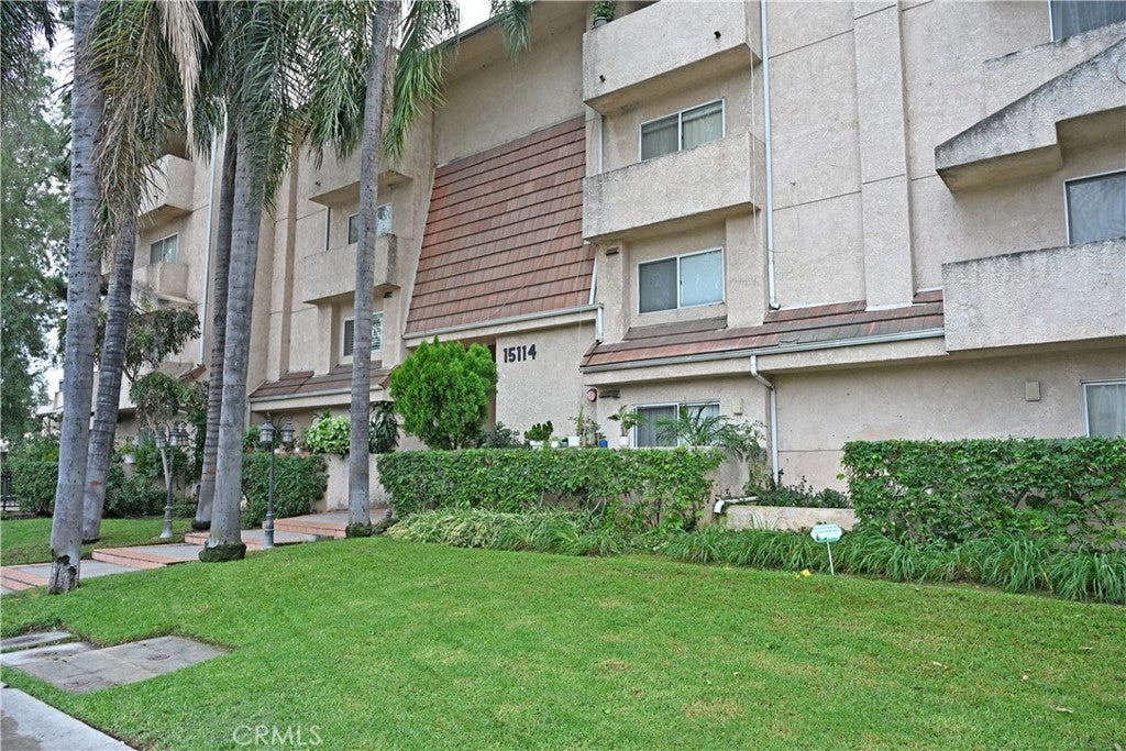 15114 Sherman Way 114