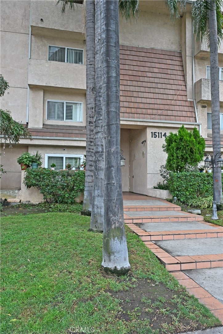 15114 Sherman Way 114