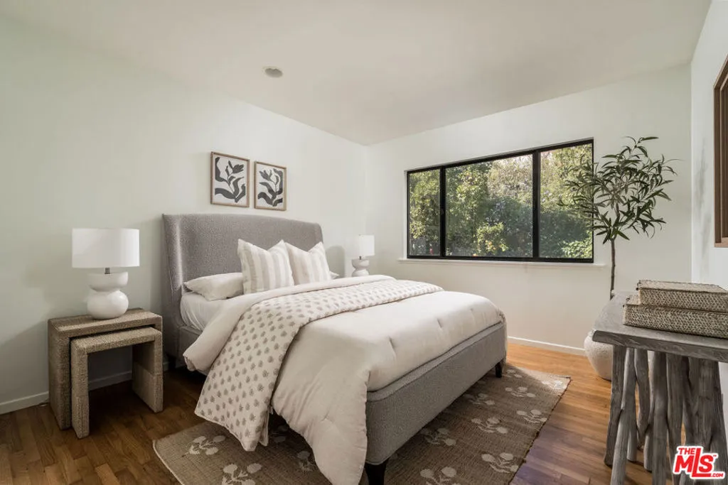 Santa Barbara, California 93109, United States, 3 Bedrooms Bedrooms, ,2 BathroomsBathrooms,Residential,Active,231436