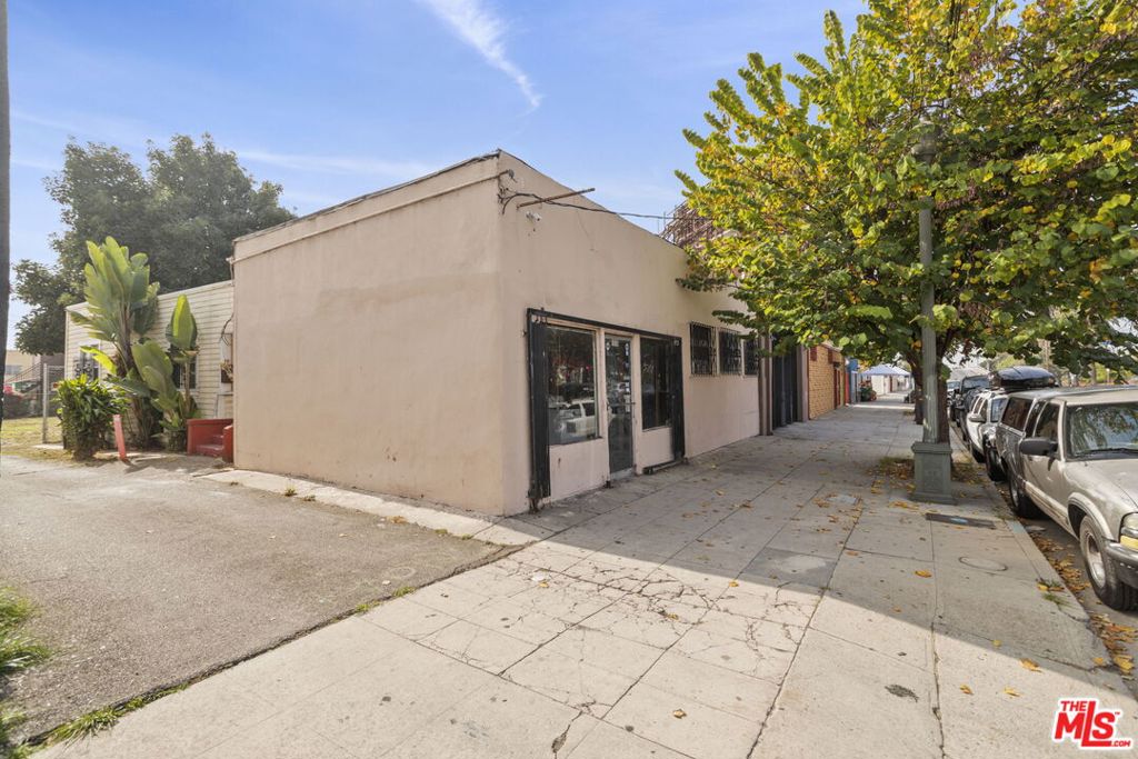 1814 N Broadway, Los Angeles CA 90031