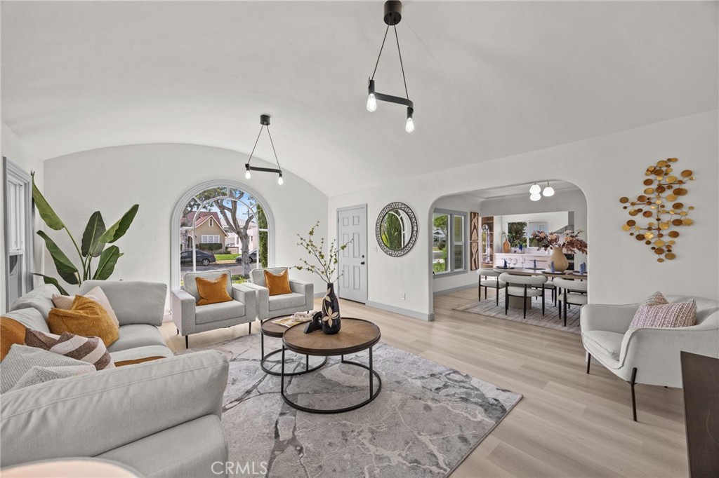 Properties 1 1520 S Olive Avenue