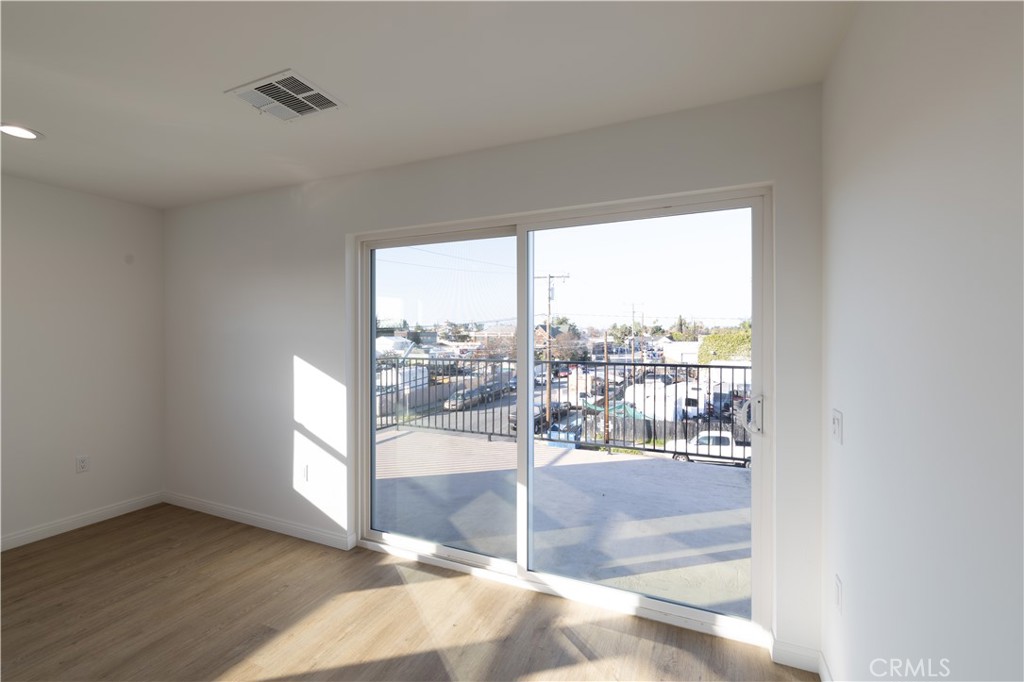 211 N Hathaway Street B