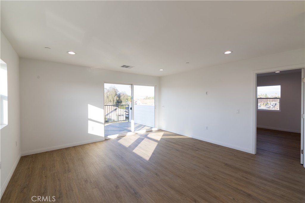 211 N Hathaway Street B