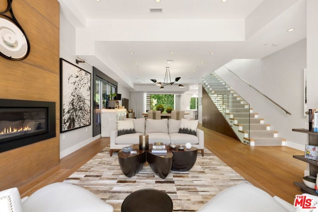 Photo of 8901 Dorrington Avenue, West Hollywood, CA 90048 (MLS # 25586773)