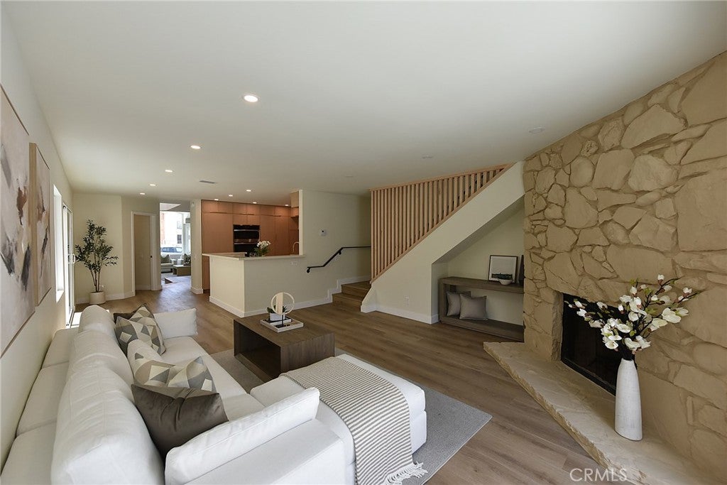 420 19th, Huntington Beach CA 92648 - Photo 8