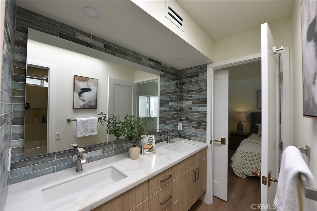 420 19th, Huntington Beach CA 92648 - Photo 17