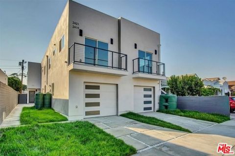 Photo of 2419 S Cochran Avenue, Los Angeles, CA 90016 (MLS # 25628281)