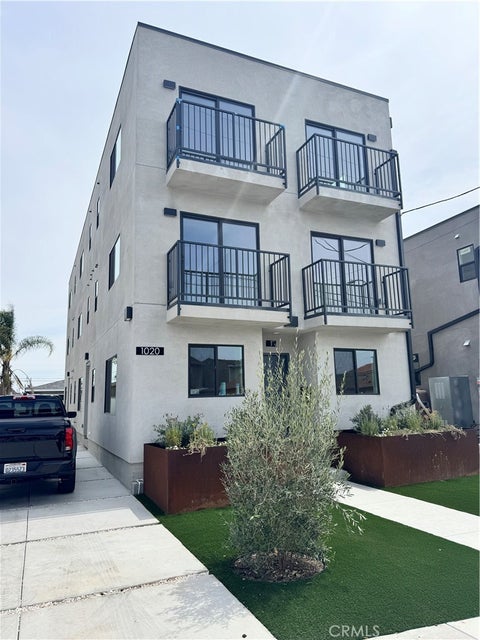 Photo of 1020 Pioneer AVE, Wilmington, CA 90744 (MLS # OC26196834)