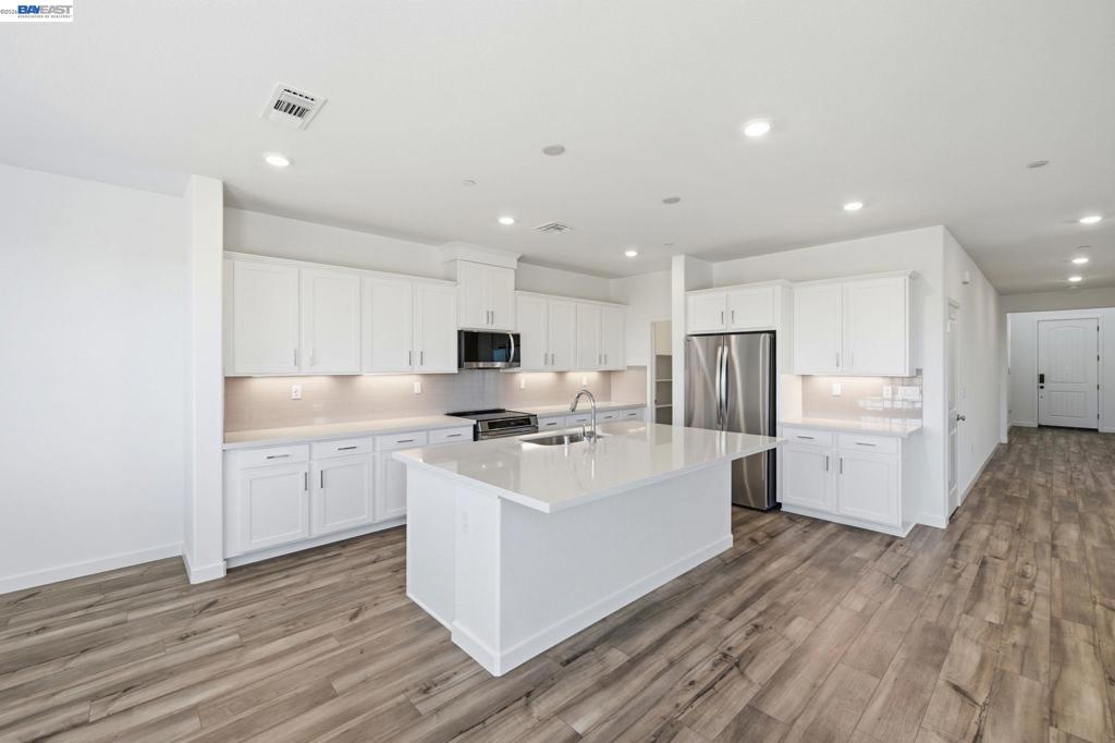 1028 Bluebell Circle