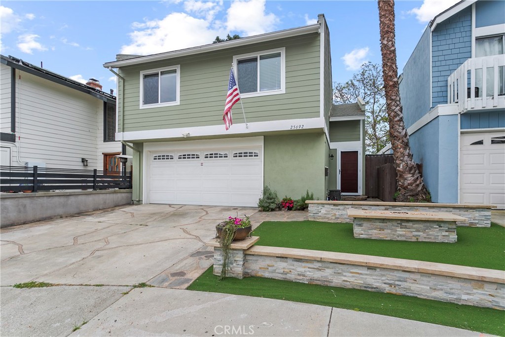 25692 Paseo Colonial