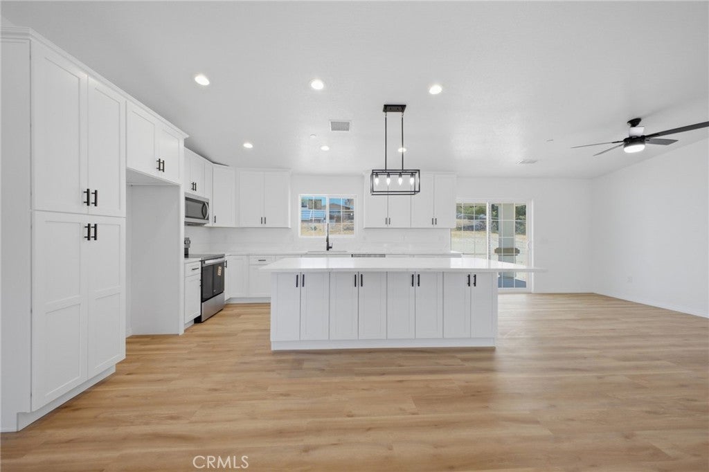14685 Apple Valley Road