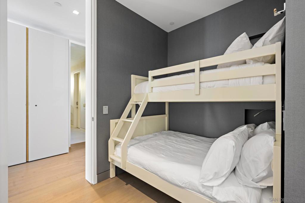 La Jolla - Residential Lease