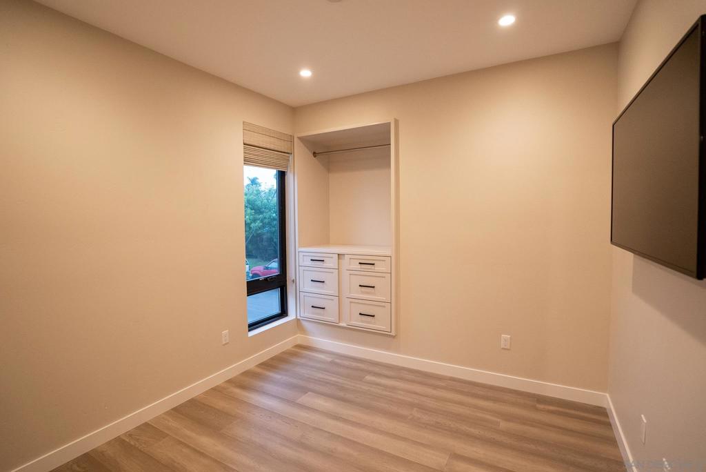 Pacific Beach - Residential