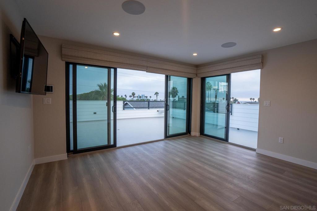 Pacific Beach - Residential