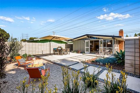 3168 Stevely Avenue Long Beach CA 90808