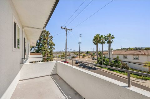 Tiny photo for 415 S Prospect Avenue #106, Redondo Beach, CA 90277 (MLS # SB25199526)