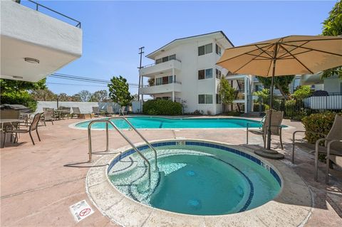 Tiny photo for 415 S Prospect Avenue #106, Redondo Beach, CA 90277 (MLS # SB25199526)