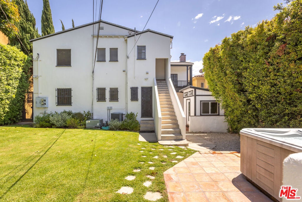 1153 S Crescent Heights Boulevard