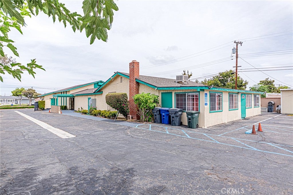 5722 Crescent