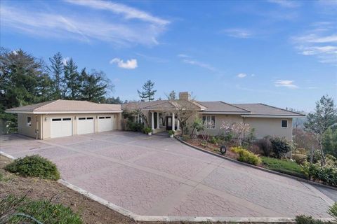 Photo of 19975 Skyline Boulevard, Los Gatos, CA 95033 (MLS # ML82035938)