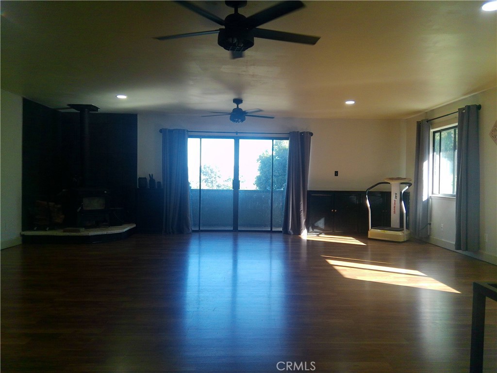 6537 Forestview Dr