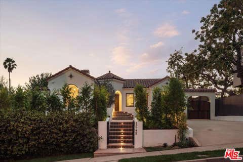 Photo of 1545 N Benton Way, Los Angeles, CA 90026 (MLS # 26861231)