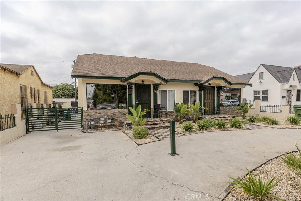 Photo of 3632 W 59th Street, Los Angeles, CA 90043 (MLS # CV25191773)