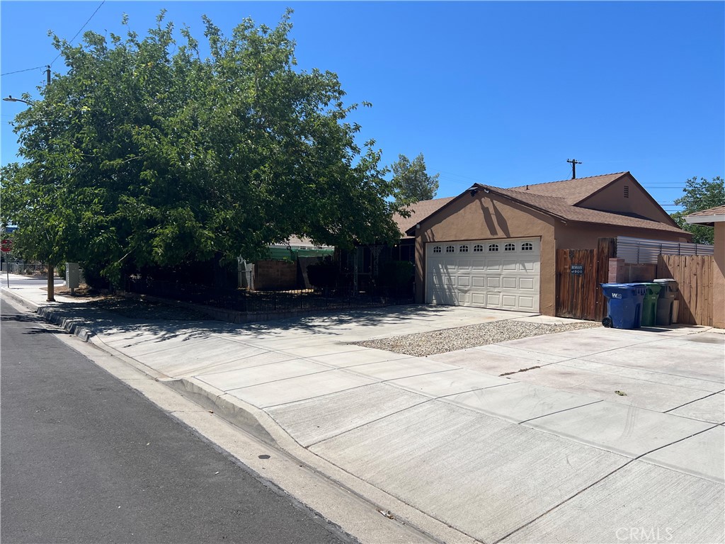 Fantastic opportunity for first-time homebuyers at 38609 32nd Street East, Palmdale, CA 93550! This charming home features an modern kitchen with modern finishes and tile flooring throughout, except for the two bedrooms that are carpeted for added comfort. The spacious backyard is perfect for entertaining, complete with a sparkling pool to cool off during those hot summer days. This home offers the perfect blend of comfort, convenience, and value. Don't miss your chance to own this wonderful property in a great Palmdale neighborhood.