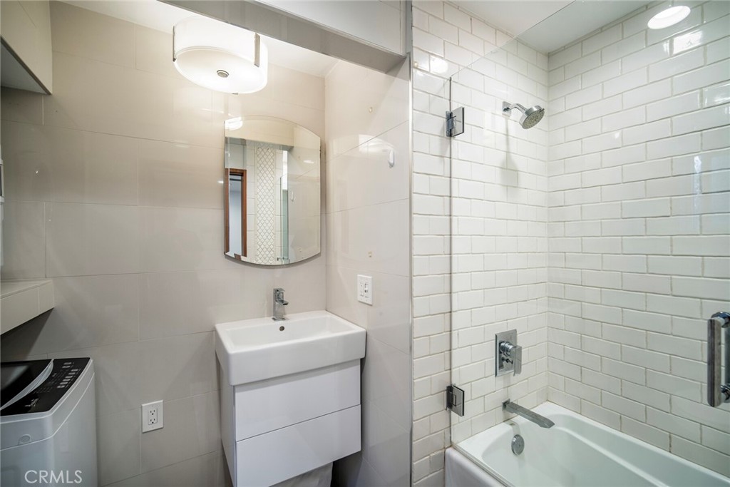 Lantern Village Central (LDC) - Residential Lease