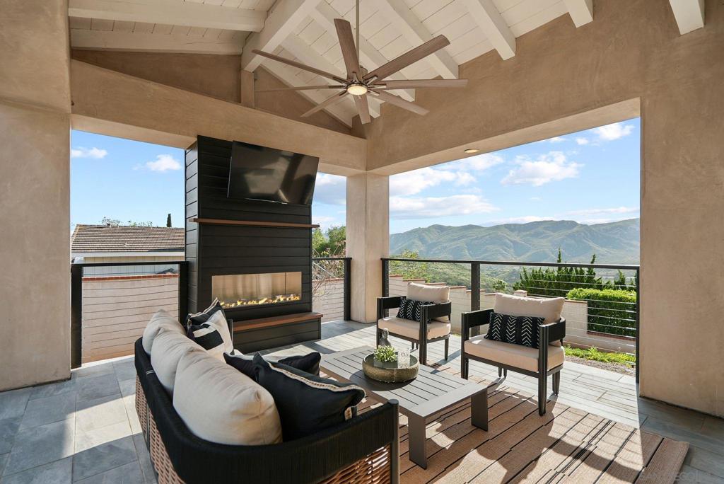 1832 Via Rancho Pkwy