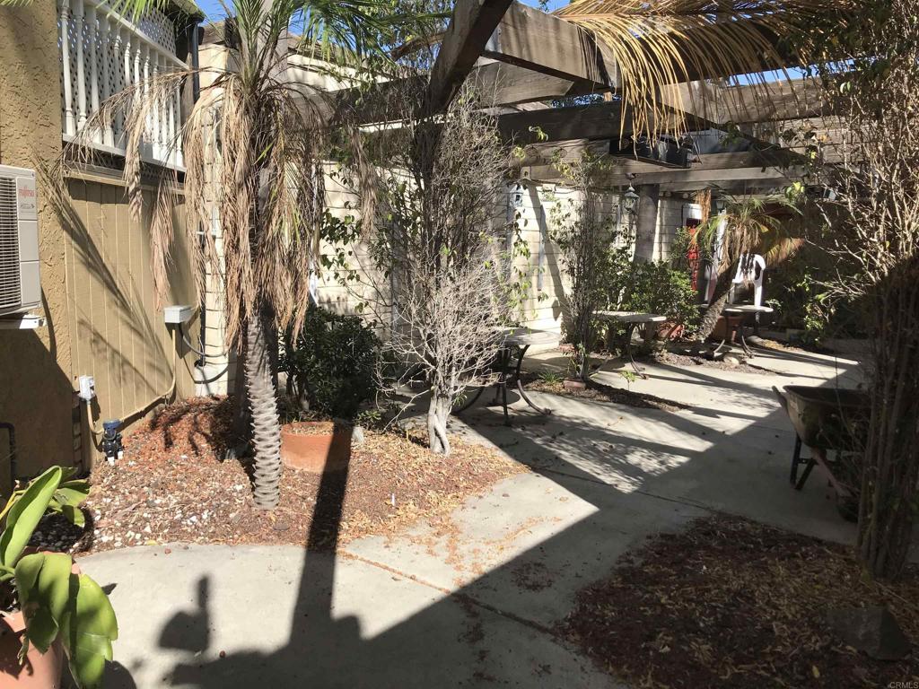 823 Grand Avenue 101-102