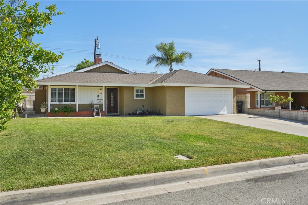3126 E Merrygrove Street