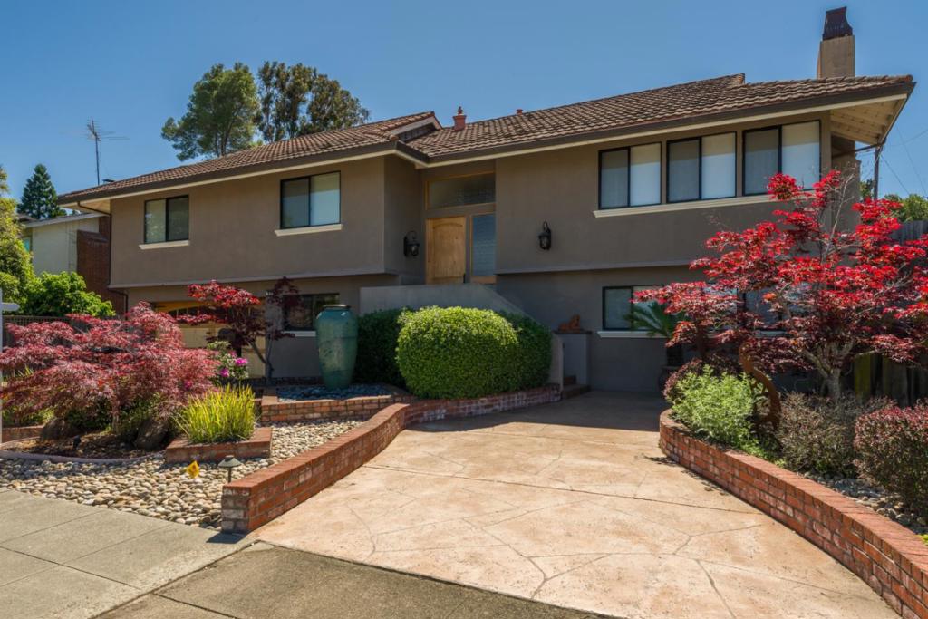 1082 Eden Bower Lane