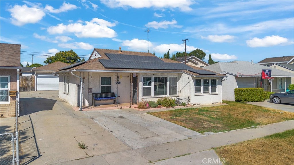 13302 Volunteer Avenue