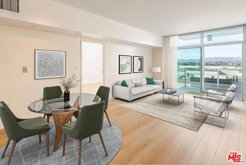 Photo of 13700 MARINA POINTE Drive #721, Marina Del Rey, CA 90292 (MLS # 26649961)