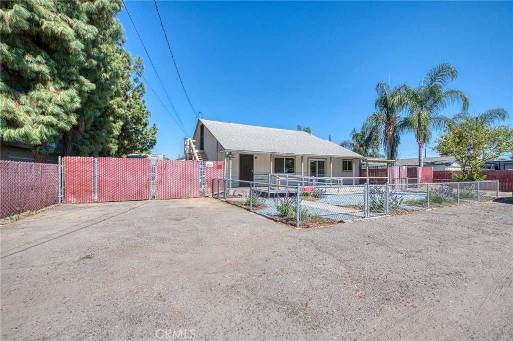 2146 W Dudley 2