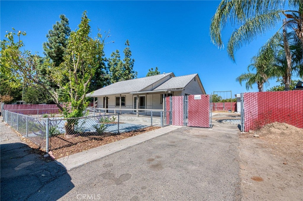 2146 W Dudley 2
