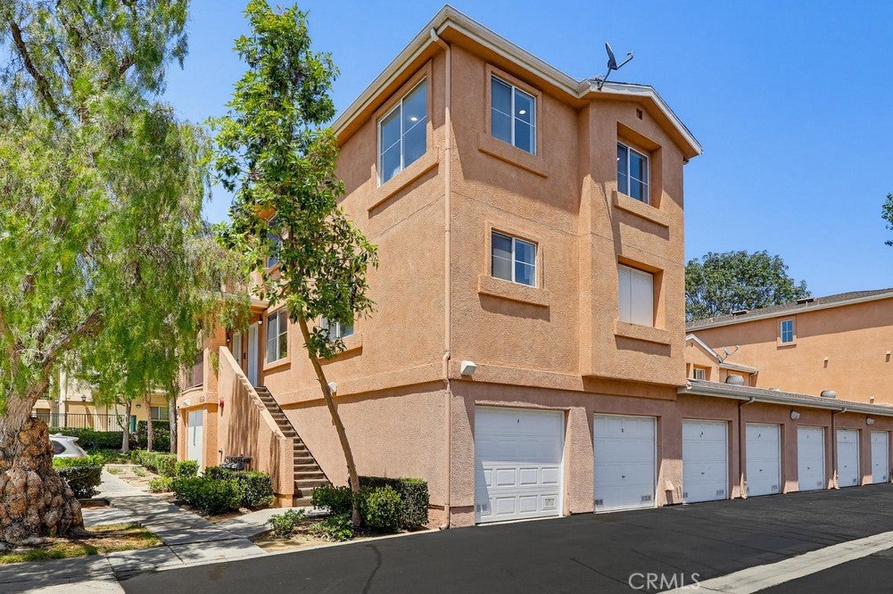 25332 Baycrest Court