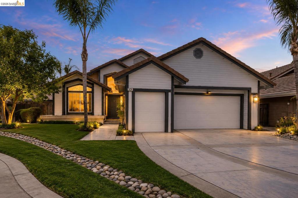 2244 Colonial Ct